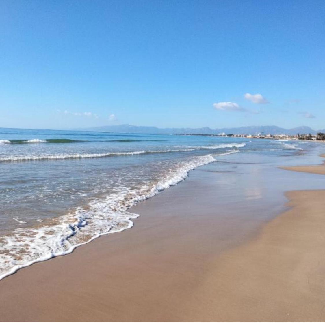 Apartbeach Los Juncos 2 Residencial Y Junto Playa La Pineda Exterior photo